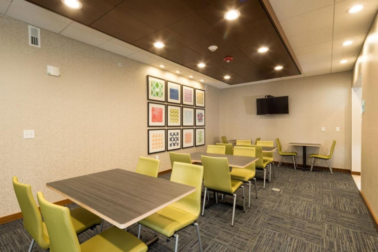 Holiday Inn Express & Suites - Michigan City By Ihg Exterior foto