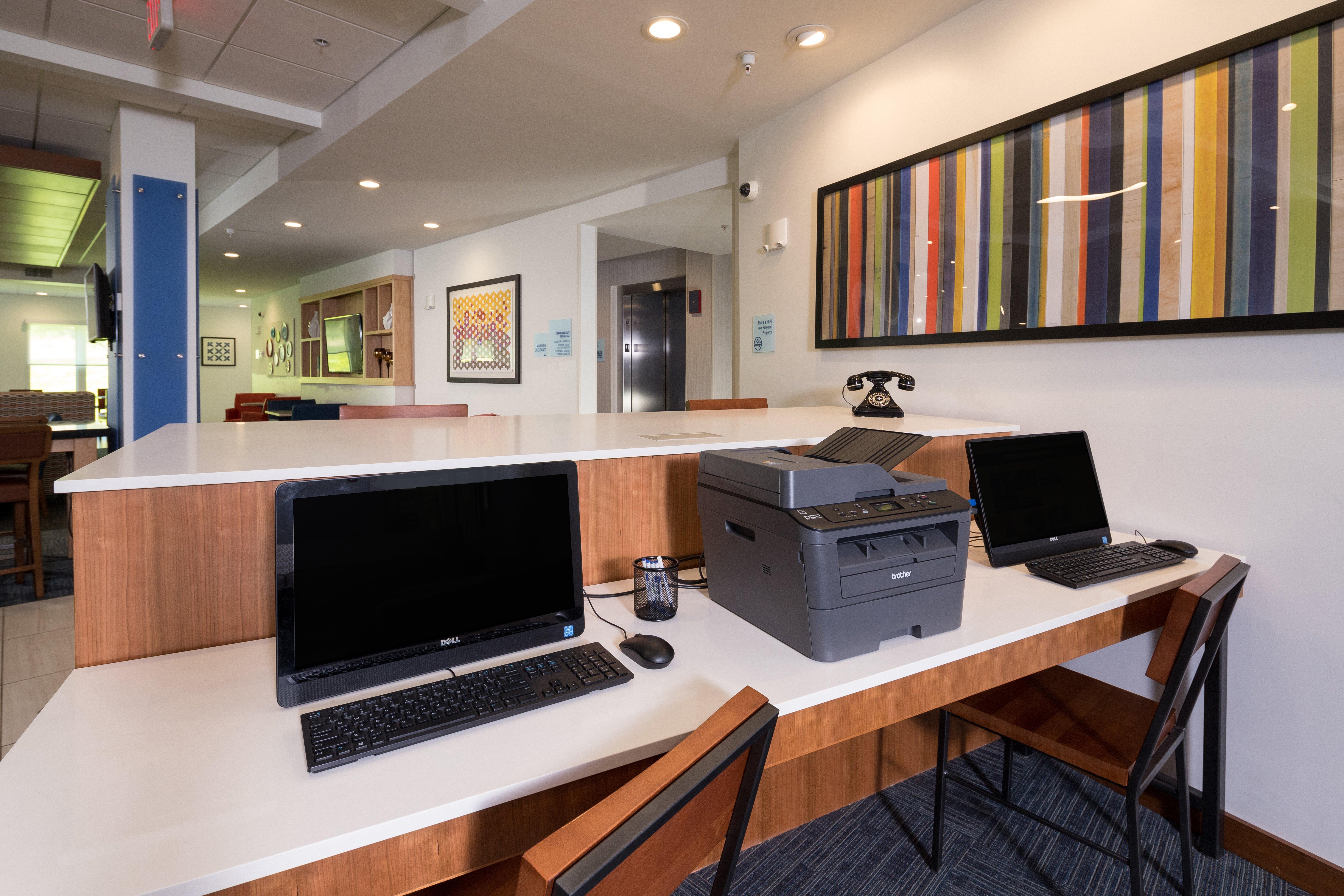 Holiday Inn Express & Suites - Michigan City By Ihg Exterior foto