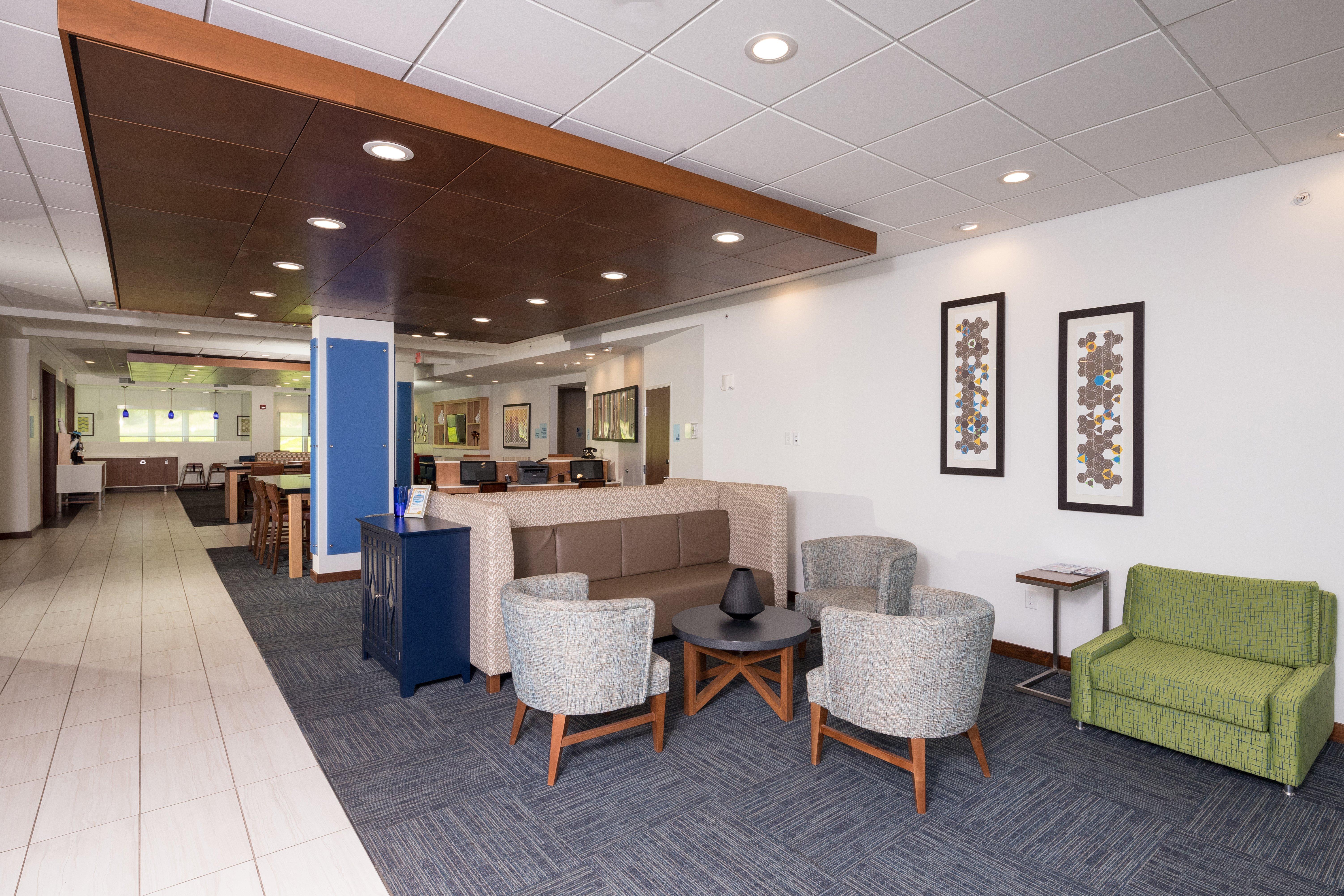 Holiday Inn Express & Suites - Michigan City By Ihg Exterior foto